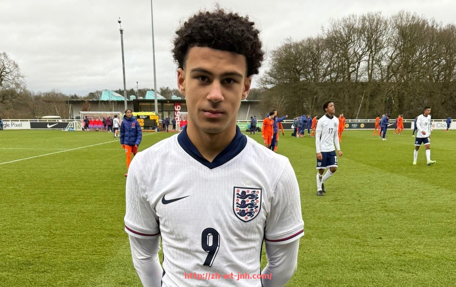 金年会-世俱杯临场战术调整案例及教练策略解析