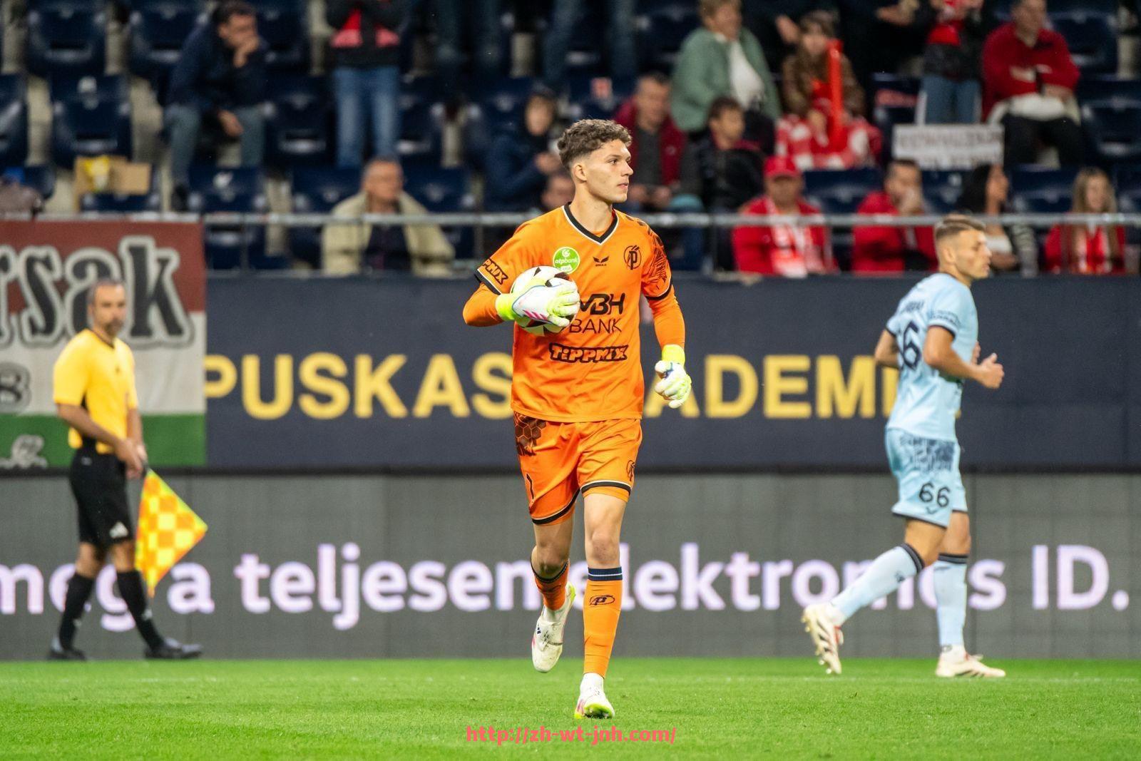 金年会-世俱杯球员压哨进球次数回顾与关键时刻表现特征